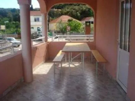 Jelena Apartmán *