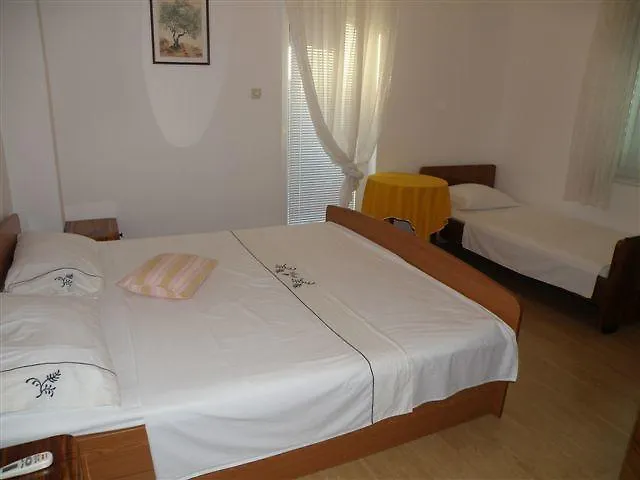 Jelena Apartament Tkon