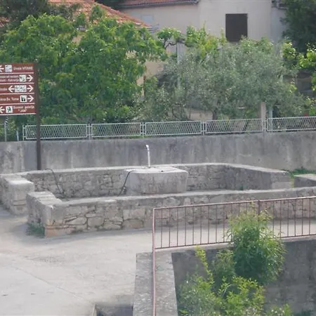 Apartamento Jelena Tkon